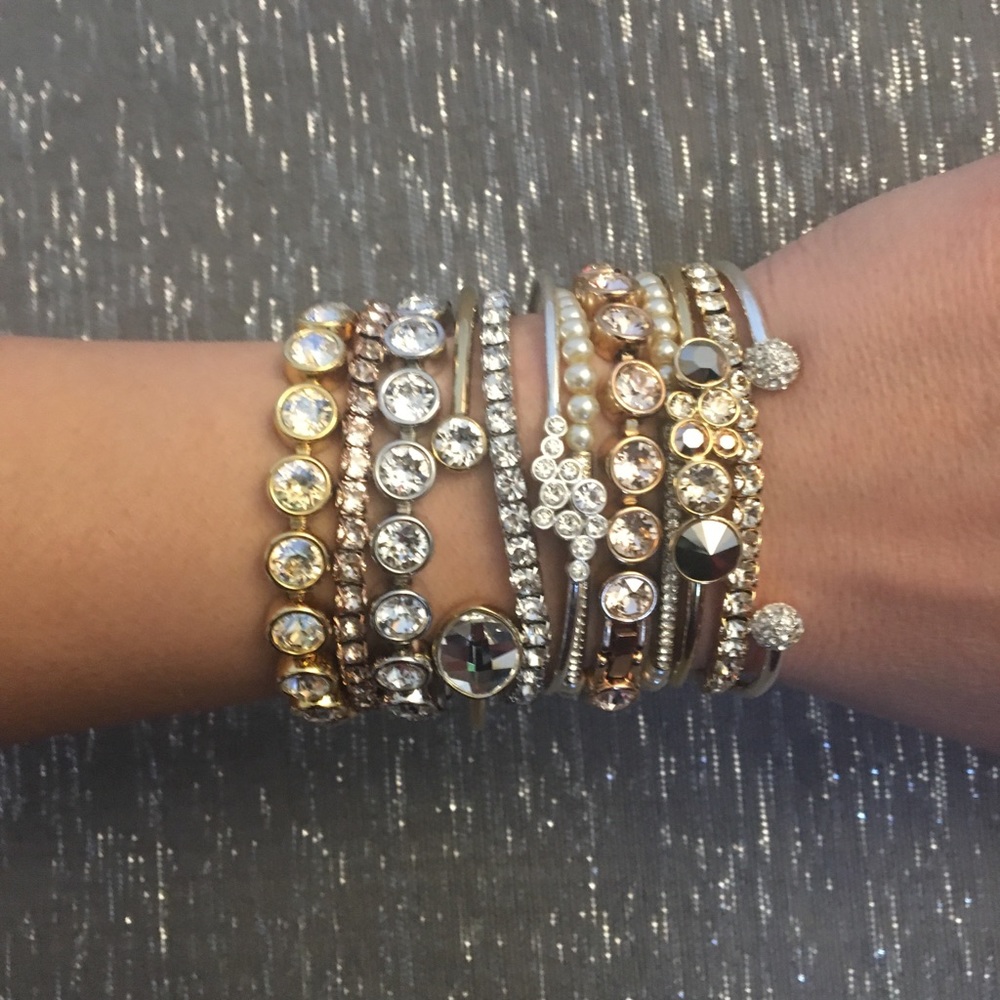 🟢 Pearl and Crystal Stretch Bracelets - Picture 3 of 3